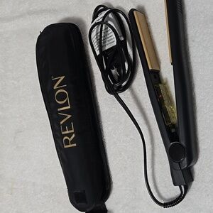 REVLON Flat Iron - 1" Ceramic Hair Straightener